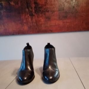 Michael Kors chelsea black bootie size 7.5.
